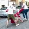 Studenti presi a calci e pugni a Roma da militanti di Casapound: il video dell’aggressione