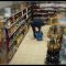 Milano, i trucchi dei ladri di bottiglie costose nei supermercati