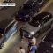 Milano, gruppo di giovanissimi assalta a calci e pugni un’auto